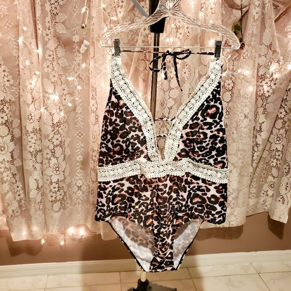 Rosegal Other - BNWOT Sexy bathing suit